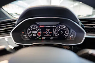 AUDI RS Q3 Sportback 2.5 TFSI quattro S-Tronic / Sportsitze / Rückfahrkamera / el. Sitze