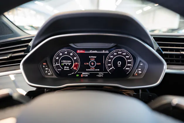AUDI RS Q3 Sportback 2.5 TFSI quattro S-Tronic / Sportsitze / Rückfahrkamera / el. Sitze