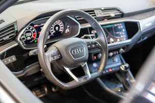 AUDI RS Q3 Sportback 2.5 TFSI quattro S-Tronic / Sportsitze / Rückfahrkamera / el. Sitze