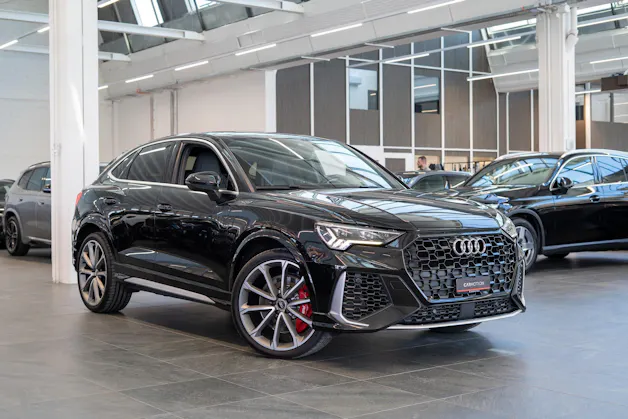 AUDI RS Q3 Sportback 2.5 TFSI quattro S-Tronic / Sportsitze / Rückfahrkamera / el. Sitze