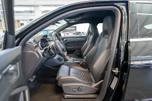 AUDI RS Q3 Sportback 2.5 TFSI quattro S-Tronic / Sportsitze / Rückfahrkamera / el. Sitze