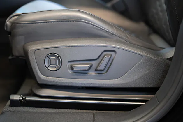 AUDI RS Q3 Sportback 2.5 TFSI quattro S-Tronic / Sportsitze / Rückfahrkamera / el. Sitze