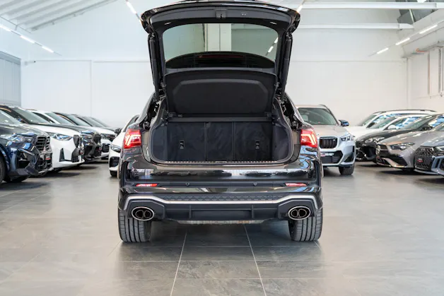 AUDI RS Q3 Sportback 2.5 TFSI quattro S-Tronic / Sportsitze / Rückfahrkamera / el. Sitze