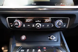 AUDI RS Q3 Sportback 2.5 TFSI quattro S-Tronic / Sportsitze / Rückfahrkamera / el. Sitze
