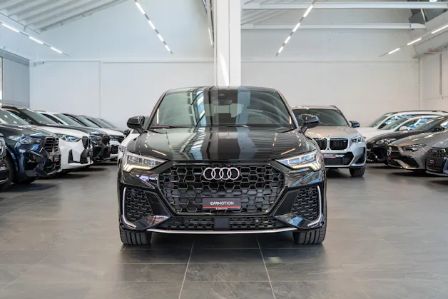 AUDI RS Q3 Sportback 2.5 TFSI quattro S-Tronic / Sportsitze / Rückfahrkamera / el. Sitze
