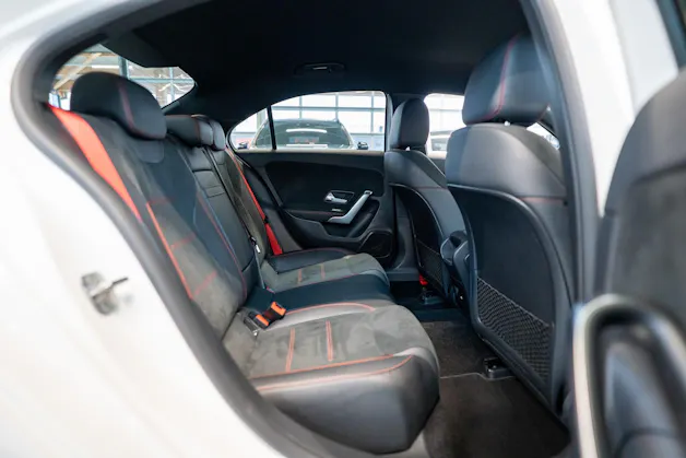 MERCEDES-BENZ A 35 AMG 4matic Limousine / Facelift / Rückfahrkamera / Ambientebeleuchtung