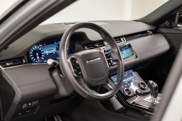 Land Rover Range Rover Evoque 2.0 T 250 R-Dynamic SE / CH-Fahrzeug