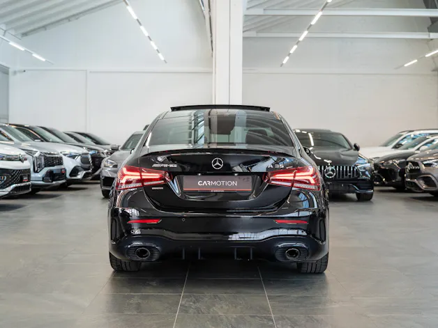 MERCEDES-BENZ A 35 AMG 4matic Limousine / Panorama-Schiebedach / Burmester / Ambiente-Beleuchtung