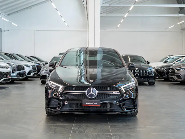 MERCEDES-BENZ A 35 AMG 4matic Limousine / Panorama-Schiebedach / Burmester / Ambiente-Beleuchtung