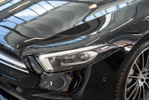 MERCEDES-BENZ A 35 AMG 4matic Limousine / Panorama-Schiebedach / Burmester / Ambiente-Beleuchtung