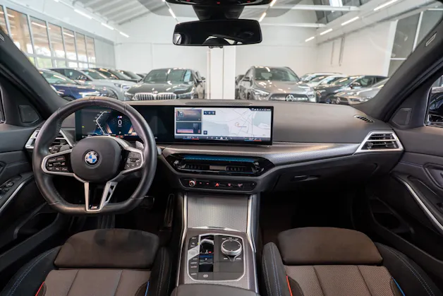 BMW 330i xDrive M Sport Touring / LCI / Rückfahrkamera / el.Heckklappe