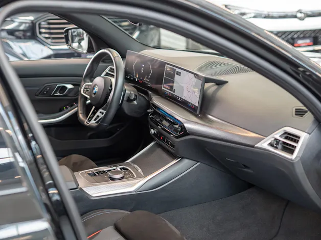BMW 330i xDrive M Sport Touring / LCI / Rückfahrkamera / el.Heckklappe