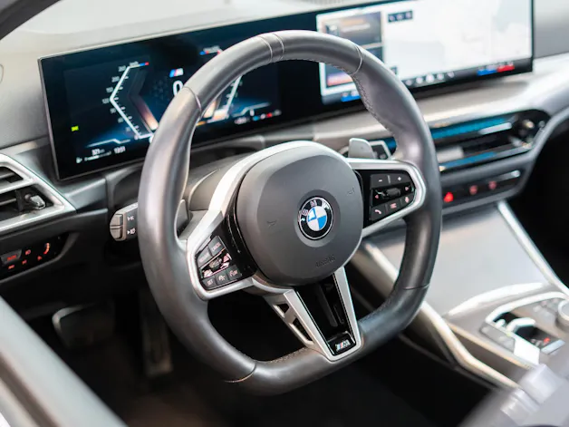 BMW 330i xDrive M Sport Touring / LCI / Rückfahrkamera / el.Heckklappe