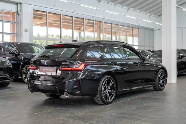 BMW 330i xDrive M Sport Touring / LCI / Rückfahrkamera / el.Heckklappe