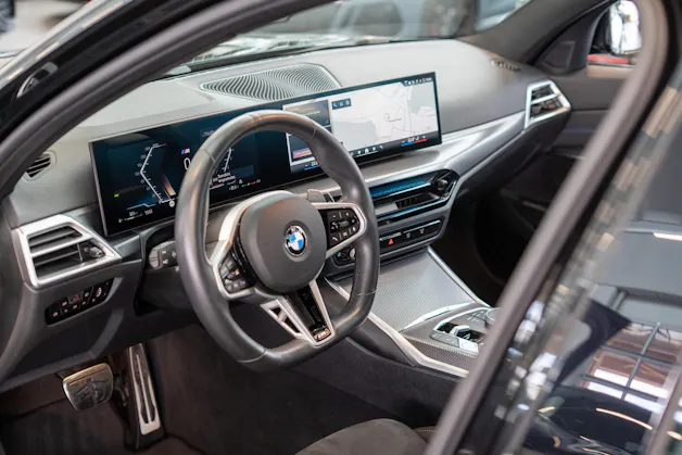 BMW 330i xDrive M Sport Touring / LCI / Rückfahrkamera / el.Heckklappe