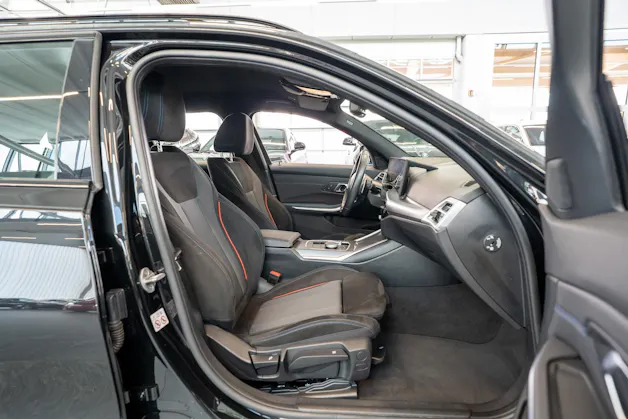 BMW 330i xDrive M Sport Touring / LCI / Rückfahrkamera / el.Heckklappe