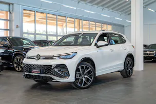 VW Tiguan 2.0 TSI R-Line DSG 4motion / Rückfahrkamera / Massagesitze / Ambientebeleuchtung