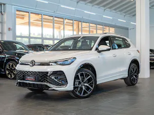VW Tiguan 2.0 TSI R-Line DSG 4motion / Rückfahrkamera / Massagesitze / Ambientebeleuchtung