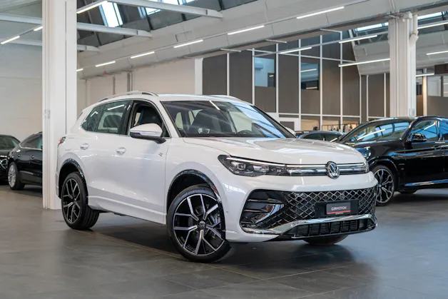 VW Tiguan 2.0 TSI R-Line DSG 4motion / Rückfahrkamera / Massagesitze / Ambientebeleuchtung