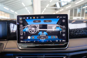 VW Tiguan 2.0 TSI R-Line DSG 4motion / Rückfahrkamera / Massagesitze / Ambientebeleuchtung