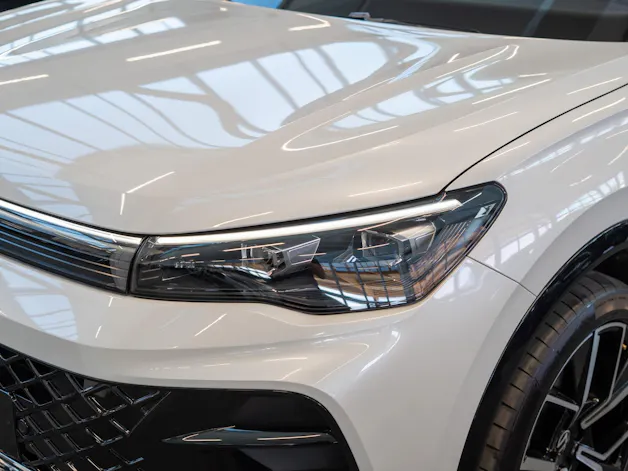 VW Tiguan 2.0 TSI R-Line DSG 4motion / Rückfahrkamera / Massagesitze / Ambientebeleuchtung