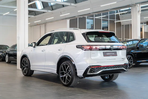 VW Tiguan 2.0 TSI R-Line DSG 4motion / Rückfahrkamera / Massagesitze / Ambientebeleuchtung