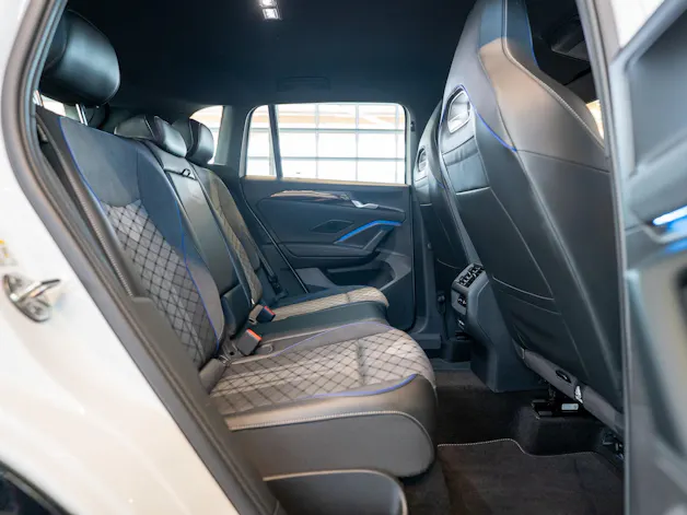 VW Tiguan 2.0 TSI R-Line DSG 4motion / Rückfahrkamera / Massagesitze / Ambientebeleuchtung