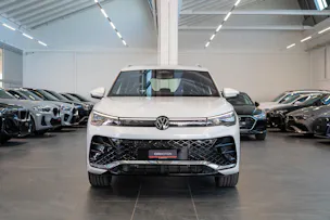 VW Tiguan 2.0 TSI R-Line DSG 4motion / Rückfahrkamera / Massagesitze / Ambientebeleuchtung