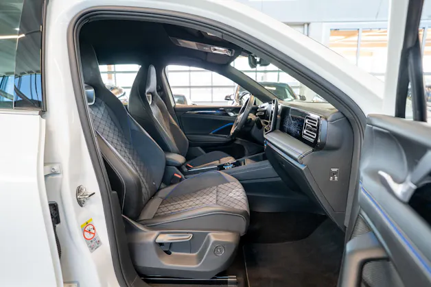 VW Tiguan 2.0 TSI R-Line DSG 4motion / Rückfahrkamera / Massagesitze / Ambientebeleuchtung