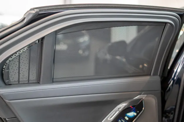 BMW 740d xDrive / Theatre Screen / 360° Kamera / Bowers & Wilinks / Head-Up Display