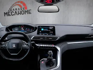 PEUGEOT 3008 1.2 PureTech Active