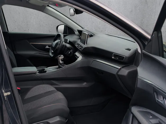 PEUGEOT 3008 1.2 PureTech Active