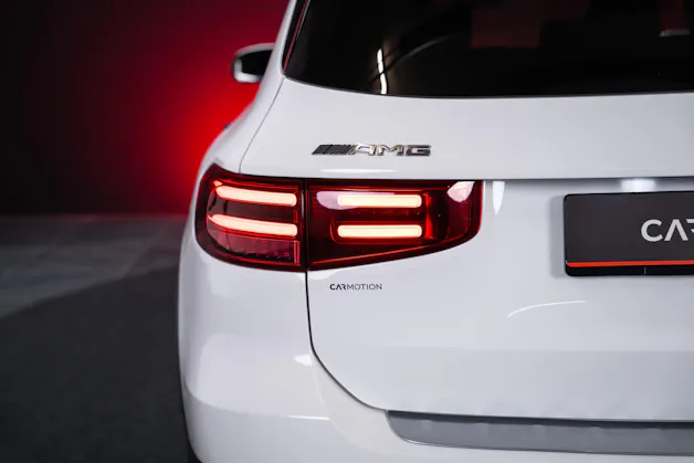 MERCEDES-BENZ GLB 35 AMG 4matic / Facelift / Ambiente-Beleuchtung / Rückfahrkamera