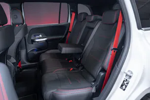 MERCEDES-BENZ GLB 35 AMG 4matic / Facelift / Ambiente-Beleuchtung / Rückfahrkamera