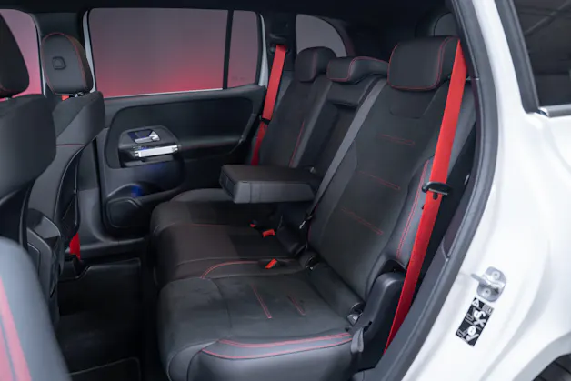 MERCEDES-BENZ GLB 35 AMG 4matic / Facelift / Ambiente-Beleuchtung / Rückfahrkamera