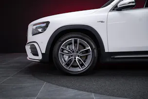 MERCEDES-BENZ GLB 35 AMG 4matic / Facelift / Ambiente-Beleuchtung / Rückfahrkamera