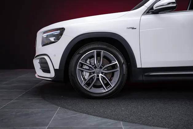 MERCEDES-BENZ GLB 35 AMG 4matic / Facelift / Ambiente-Beleuchtung / Rückfahrkamera