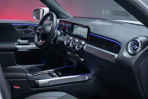 MERCEDES-BENZ GLB 35 AMG 4matic / Facelift / Ambiente-Beleuchtung / Rückfahrkamera