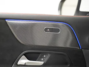 MERCEDES-BENZ GLB 35 AMG 4matic / Facelift / Ambiente-Beleuchtung / Rückfahrkamera