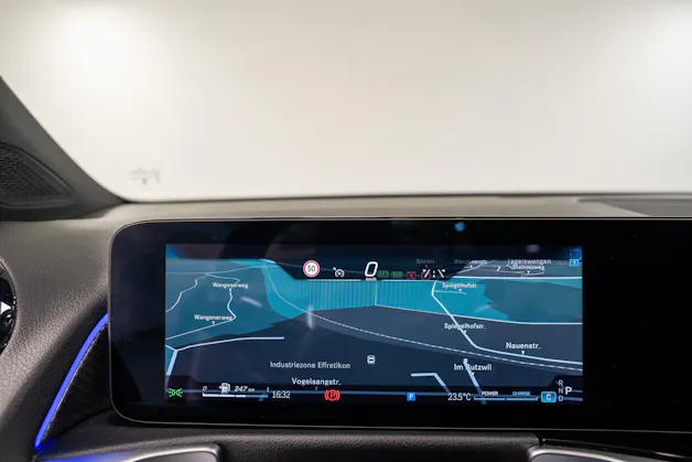 MERCEDES-BENZ GLB 35 AMG 4matic / Facelift / Ambiente-Beleuchtung / Rückfahrkamera