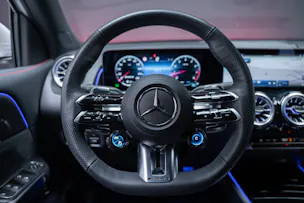 MERCEDES-BENZ GLB 35 AMG 4matic / Facelift / Ambiente-Beleuchtung / Rückfahrkamera