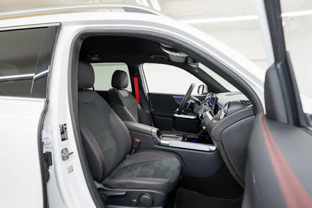 MERCEDES-BENZ GLB 35 AMG 4matic / Facelift / Ambiente-Beleuchtung / Rückfahrkamera