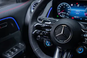 MERCEDES-BENZ GLB 35 AMG 4matic / Facelift / Ambiente-Beleuchtung / Rückfahrkamera