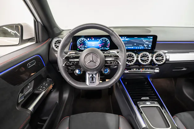 MERCEDES-BENZ GLB 35 AMG 4matic / Facelift / Ambiente-Beleuchtung / Rückfahrkamera