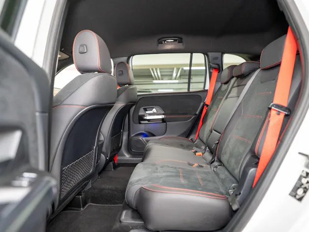 MERCEDES-BENZ GLB 35 AMG 4matic / Facelift / Ambiente-Beleuchtung / Rückfahrkamera