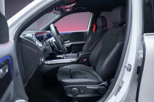 MERCEDES-BENZ GLB 35 AMG 4matic / Facelift / Ambiente-Beleuchtung / Rückfahrkamera