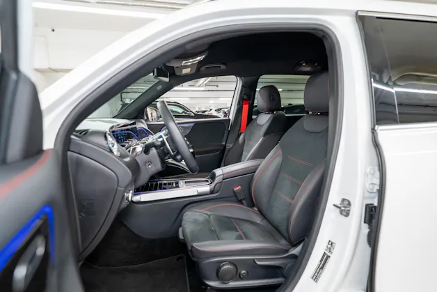 MERCEDES-BENZ GLB 35 AMG 4matic / Facelift / Ambiente-Beleuchtung / Rückfahrkamera