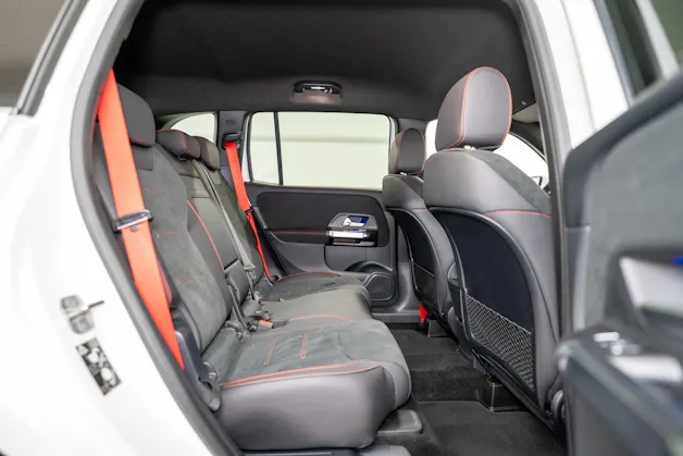 MERCEDES-BENZ GLB 35 AMG 4matic / Facelift / Ambiente-Beleuchtung / Rückfahrkamera