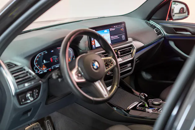 BMW X3 20i xDrive SAG M Sport / AHK / 360°Kamera / el.Heckklappe