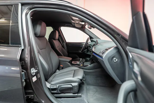 BMW X3 20i xDrive SAG M Sport / AHK / 360°Kamera / el.Heckklappe